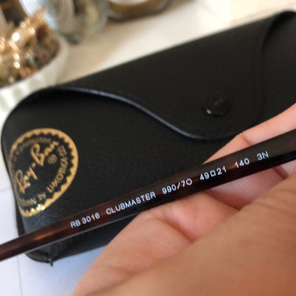 Ray-Ban clubmaster sunglasses! - Picture 4 of 6